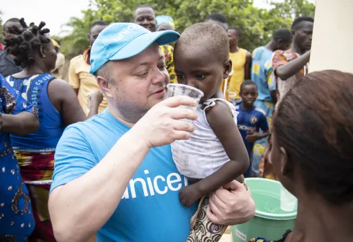 Mikko Franck en mission en Afrique avec UNICEF France